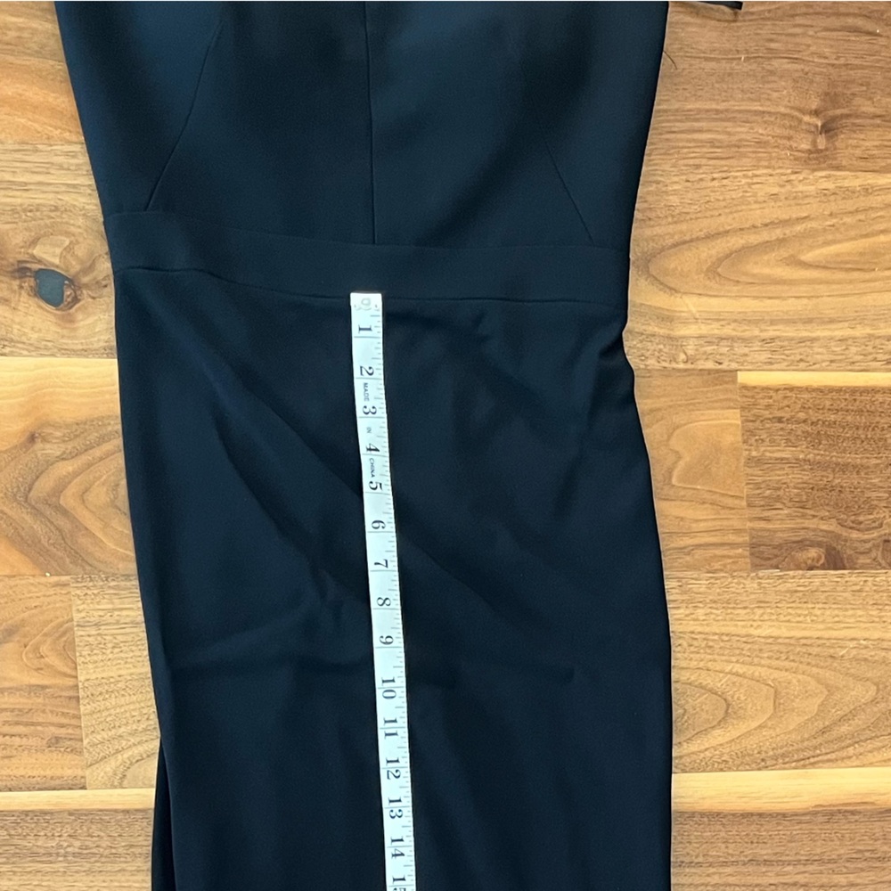 Alexander McQueen Black Off-the-Shoulder Mermaid Gown - Picture 11 of 13